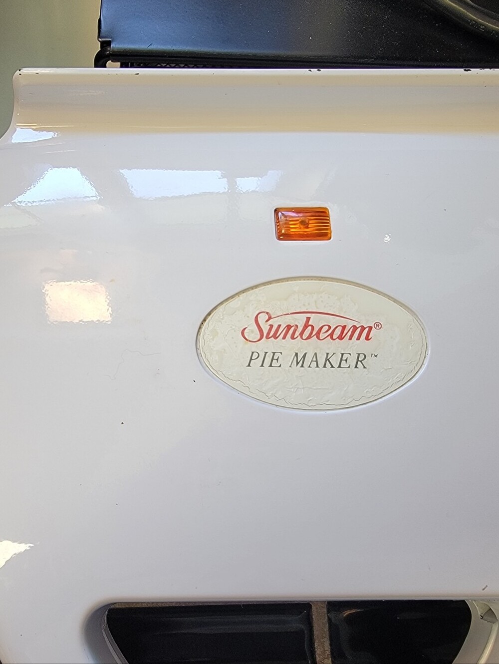 Sunbeam White Pie Maker with Orange Indicator Light